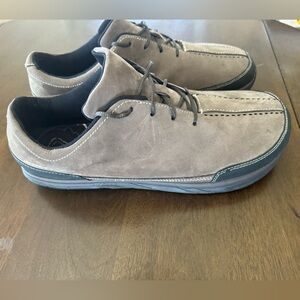 GUC Men’s Altra Instinct Casual Shoe Size 14 Brown/Black